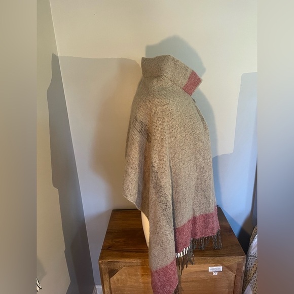 Turtle neck scarf wrap - Picture 3 of 8